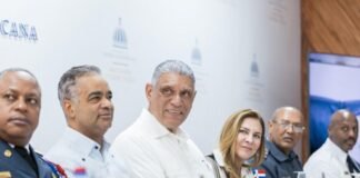 Ministro de Interior y Policía anuncia seguro de vida para los bomberos