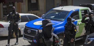 Hombre que mató a su expareja hirió a dos sargentos en persecución mortal