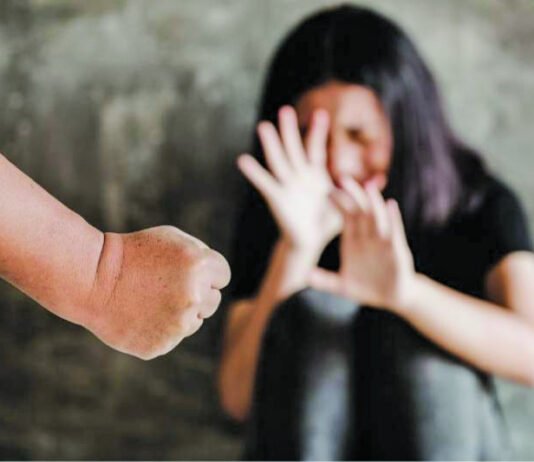 Hombre mata a su pareja sentimental de varias puñaladas en La Vega