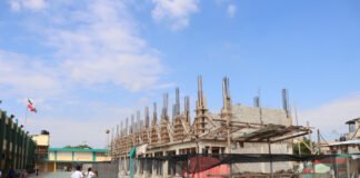 Obras estatales paralizadas: Indiferencia gubernamental afecta educación y tráfico