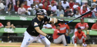 Las Estrellas firman a Francisco Peña, un receptor de élite