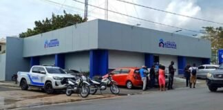 Asaltan la Asociación Romana de Ahorros y Préstamos y matan al vigilante.