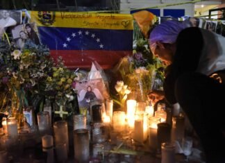 El Jet Set, convertido en pasarela de luto, entonación de alabanzas y actos de bondad