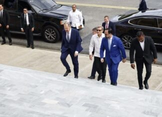 El canciller ruso llega al Palacio Nacional para reunirse con el presidente Abinader