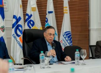 Marranzini dice que tarifa eléctrica no es cara, sino que la gente no economiza