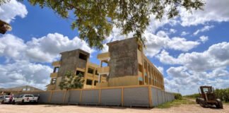 Gobierno inicia plan “Aulas 24/7” para reconstruir más de mil centros educativos antes de agosto 2025