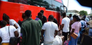 600 haitianos retornan a su país e investigan información de maltrato a niños en Dajabón