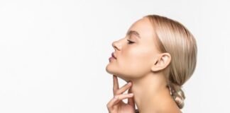 Opciones para estilizar el rostro: del yoga facial a la tecnología estética