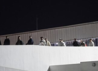 El Gobierno de Trump anuncia incentivo de 1,000 dólares para los migrantes que se autodeporten