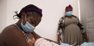 Parturientas haitianas en hospitales de RD han disminuido en más de un 50%, asegura Mario Lama