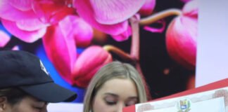 Nicolás Maduro otorga la nacionalidad venezolana a Rubby Pérez