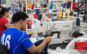 La industria textil señala que podría colapsar debido a los precios de la ropa importada desde China