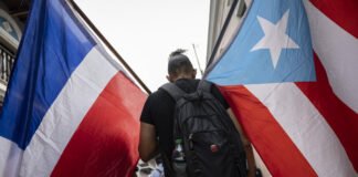 Aterrados y escondidos: dominicanos en Puerto Rico ven deteriorar su salud mental por redadas