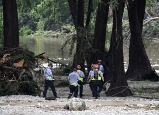 Inundaciones en Texas: 43 muertos y 27 niñas desaparecidas